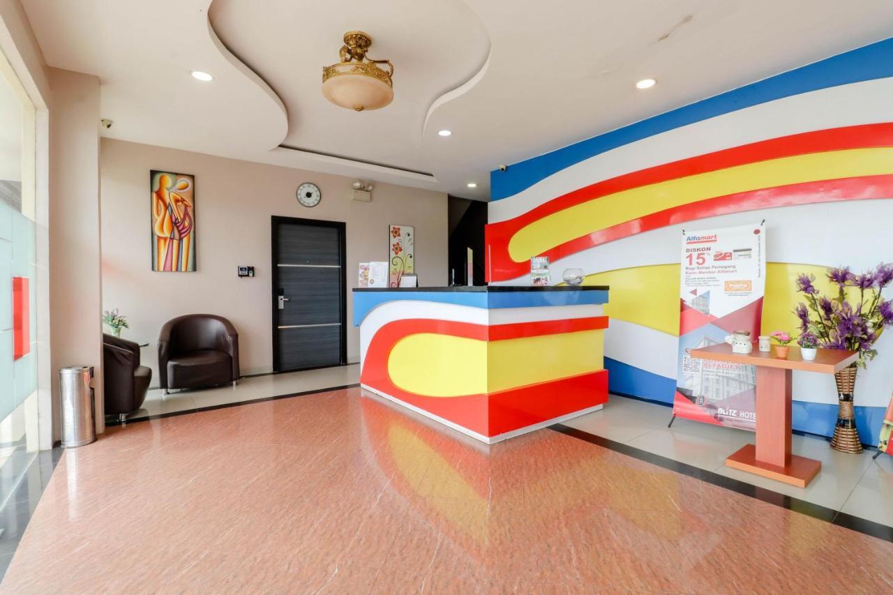 Hotel Blitz Batam Exterior foto