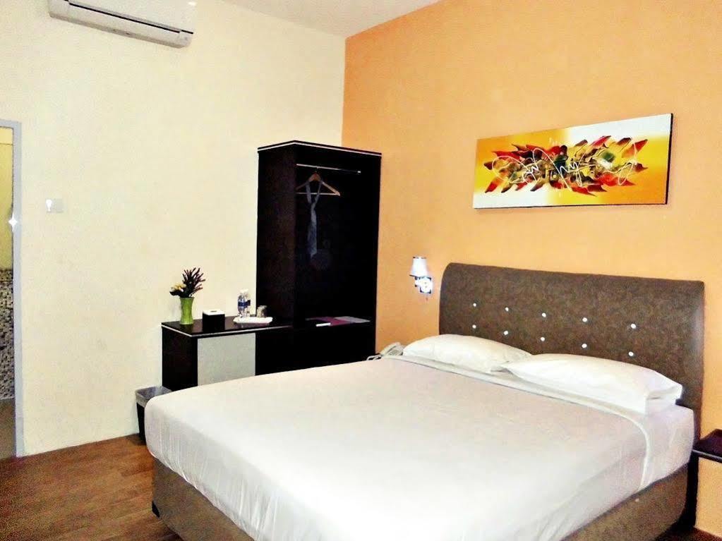 Hotel Blitz Batam Exterior foto
