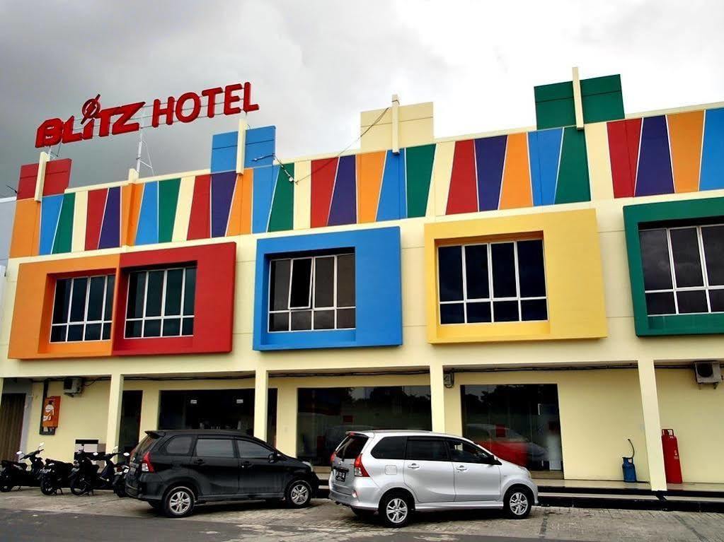 Hotel Blitz Batam Exterior foto